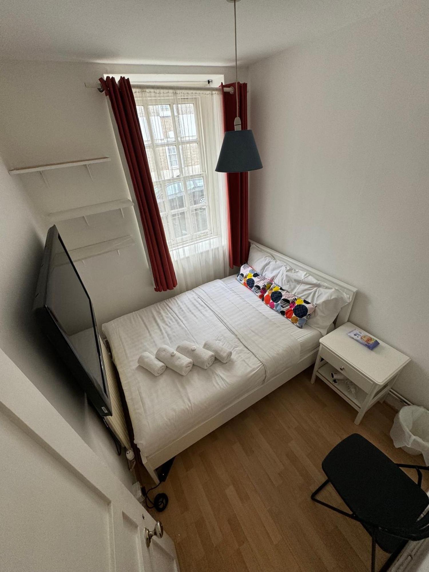 Stunning -3 Double Bedroom Entire Flat In Heart Of * Londres