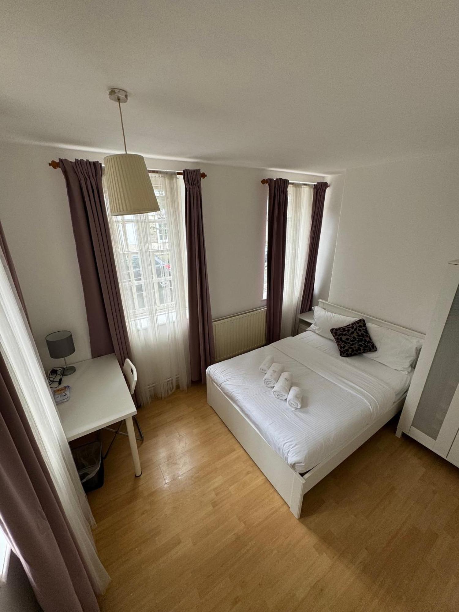Stunning -3 Double Bedroom Entire Flat In Heart Of Londres